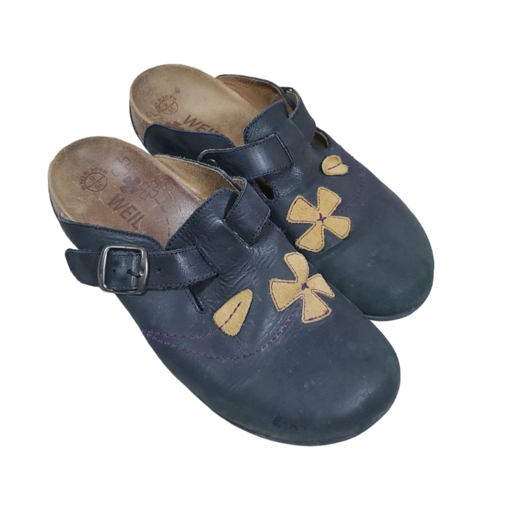 Leather clog sandals